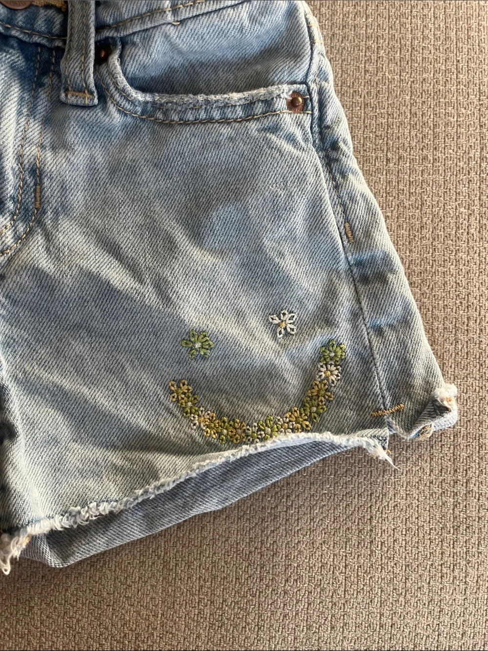 💙5 for $10💙 kids old navy embroidered shorts size 6